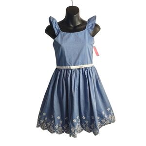 Zunie Girl's Blue Chambray Dress Size Large 10/12 Embroidered White Eyelet NWT